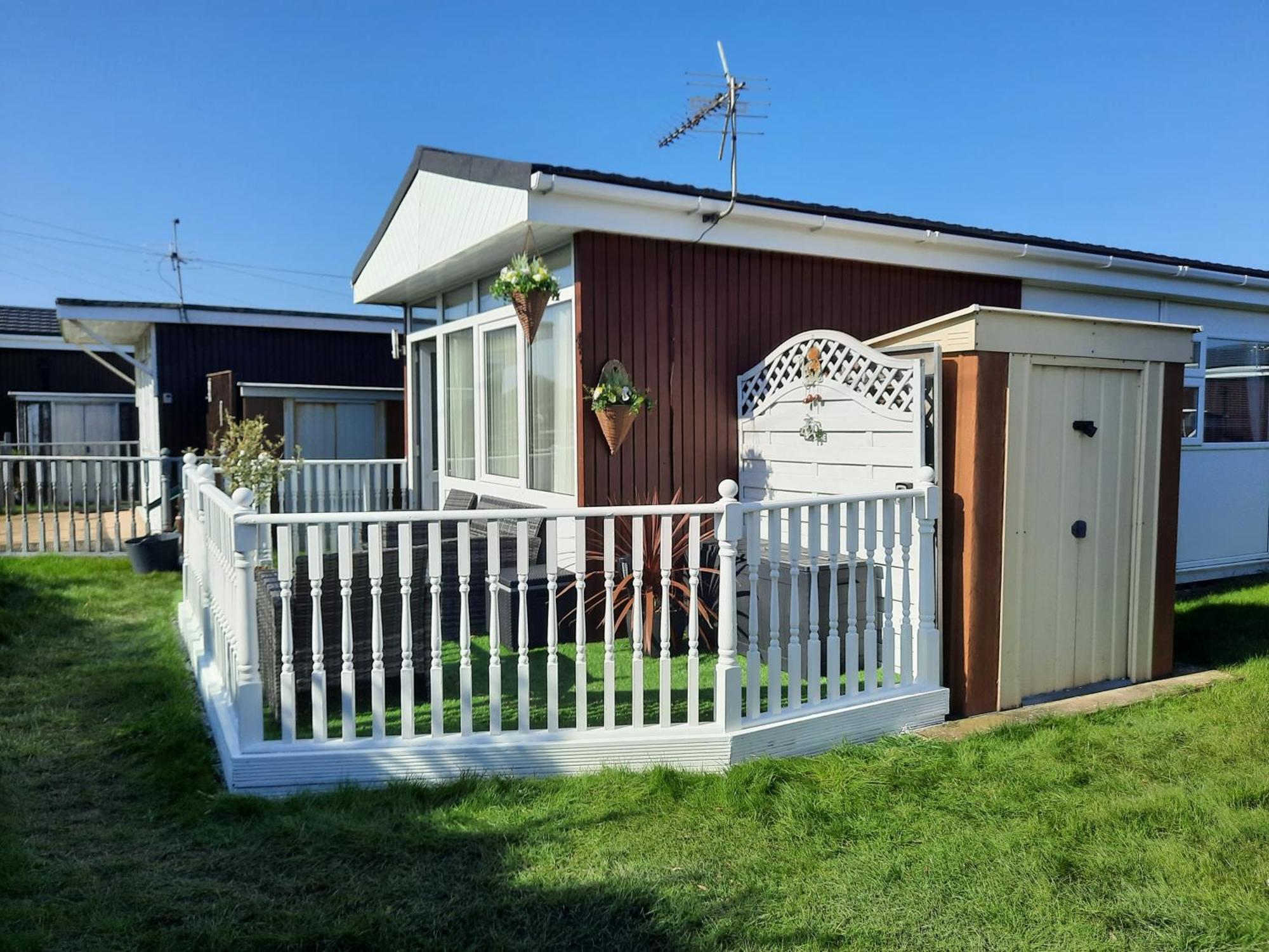 Family Tides-Chapel Saint Leonards Hotel Exterior photo